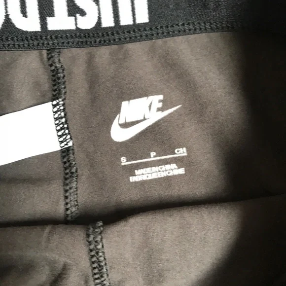 Nike LEG A SEE snake print leggings 841037-211 - Picture 12 of 15